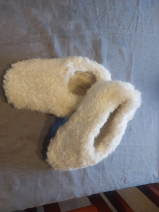 Zapatilla de cuero de oveja